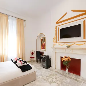Queen Palace ** Rzym
